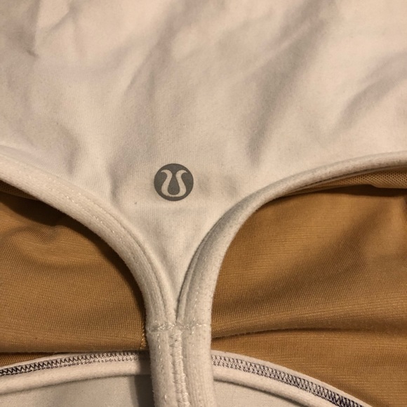 đź–¤Lululemon White Tank Top size 4 - Picture 7 of 8